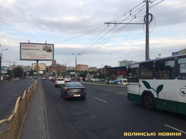 У Луцьку «стали» тролейбуси. ФОТО
