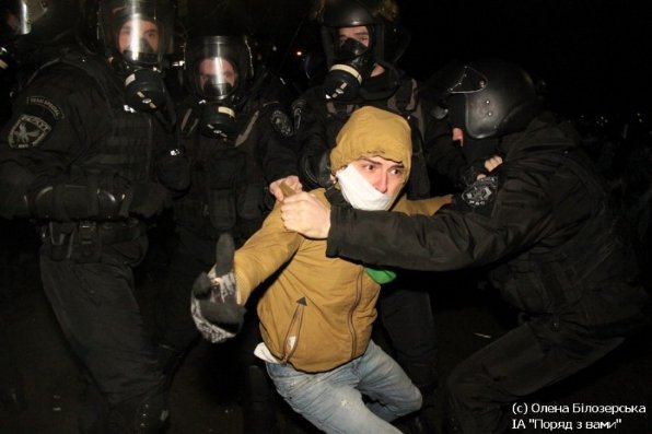Як «Беркут» бив людей у Києві. ФОТО. ВІДЕО