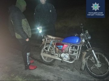 Без шолома та документів: волинські поліцейські спіймали п'яного 16-річного мотоцикліста