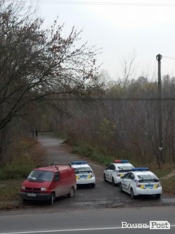 У Луцьку затримали чоловіка з пістолетом та наркотиками