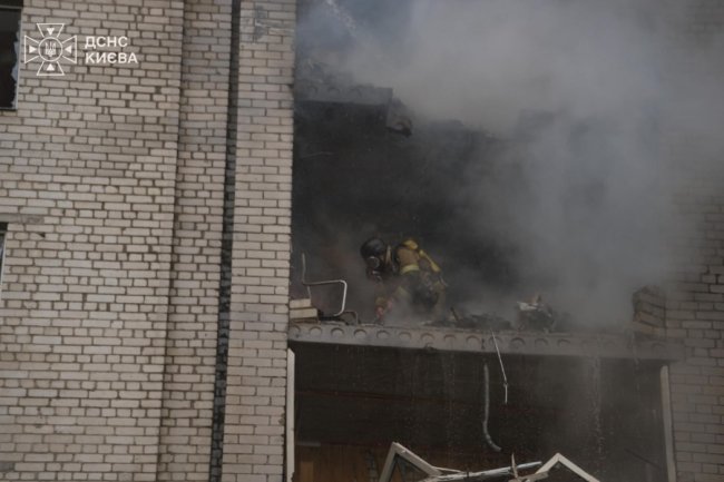 Унаслідок російського удару по багатоповерхівці в Києві загинув 14-річний хлопчик