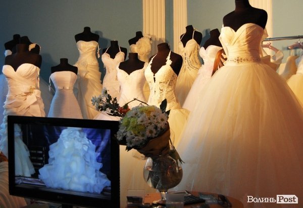 У Луцьку відбулася весільна виставка