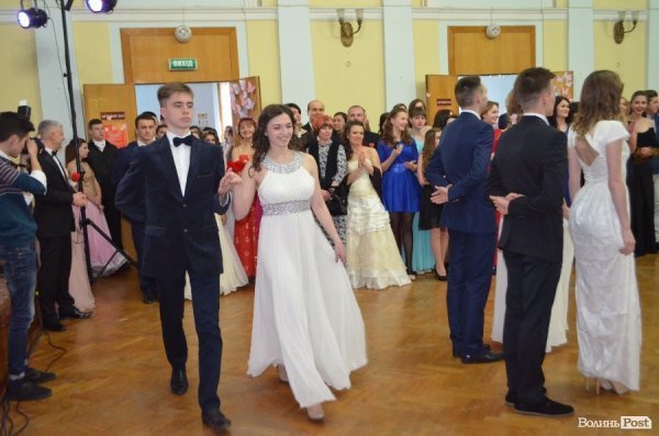 У луцькому виші танцювали, щоб допомогти. ФОТО