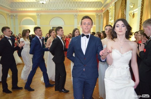 У луцькому виші танцювали, щоб допомогти. ФОТО