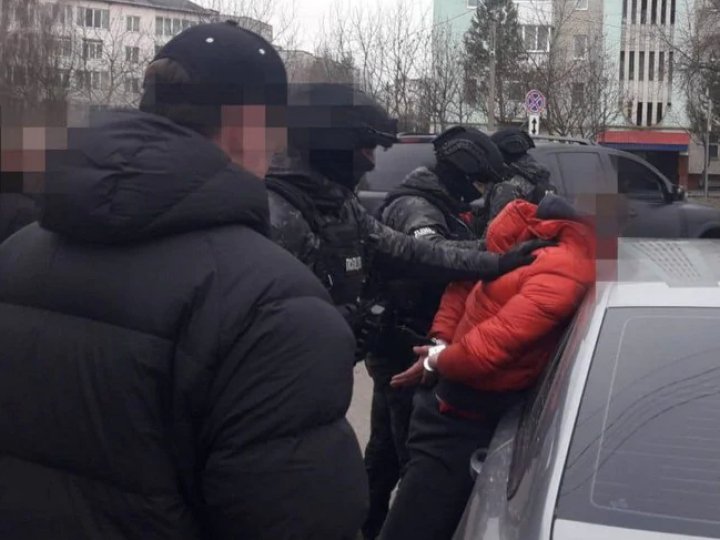 У Луцьку засудили експоліцейського, який переправляв ухилянтів за кордон: яке покарання отримав