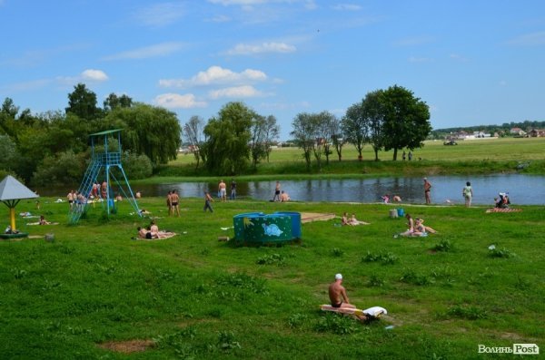 Місто, річка, сонце: у Луцьку стартував купальний сезон. ФОТО