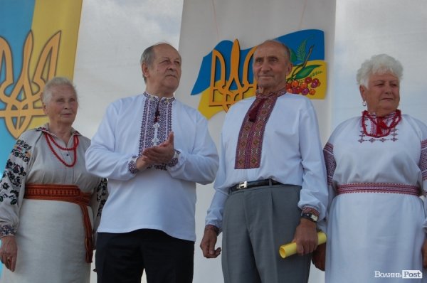 Акція «Українська вишиванка» у Луцьку. ФОТО