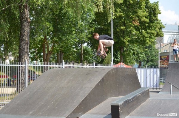 В Луцьку відбувся турнір зі скейтингу. ФОТО