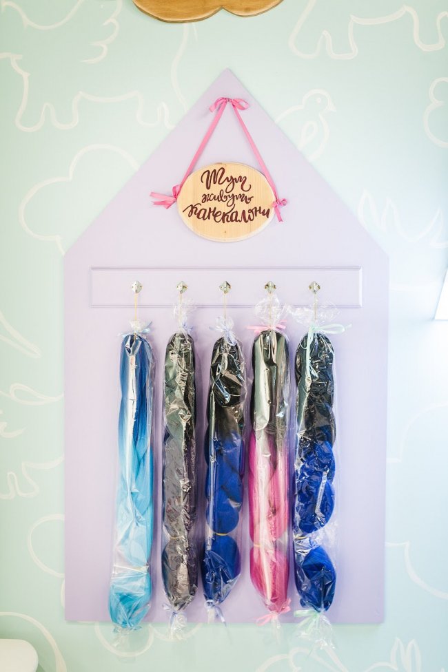 У луцькому «Промені» працює «Сімейна перукарня». ФОТО*