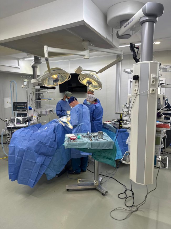 Лікарі з Канади рятують обличчя поранених військових у Луцьку