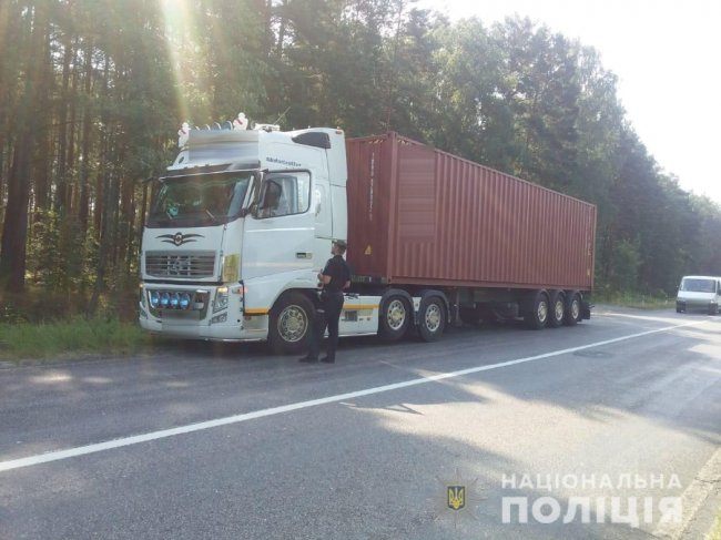 У поліції розповіли, скількох водіїв фур на Волині оштрафували за порушення правил пересування у спеку