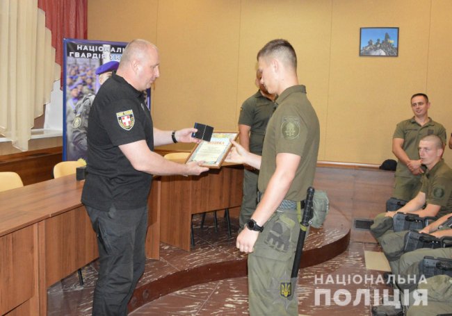 Нагородили луцьких нацгвардійців, які затримали злочинця-втікача. ФОТО