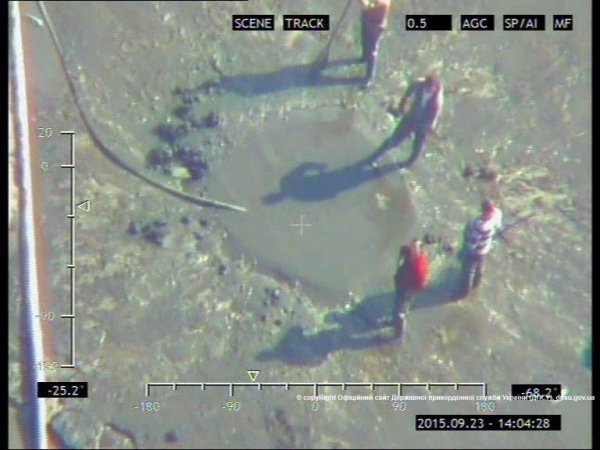 На Волині виявлено 11 місць копання бурштину, а в пунктах пропуску - понад 40 кілограмів каміння. ФОТО