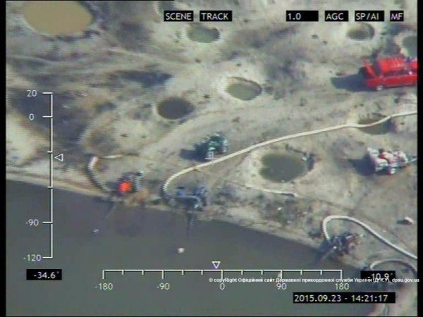 На Волині виявлено 11 місць копання бурштину, а в пунктах пропуску - понад 40 кілограмів каміння. ФОТО