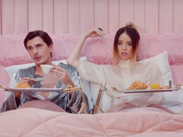 «Ты меня не тролль»: луцькі студентки переспівали Надю Дорофеєву. ВІДЕО