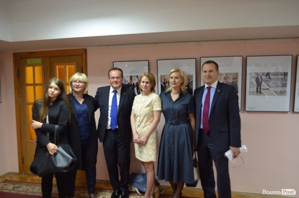 У Луцьку презентували історію народу. ФОТО