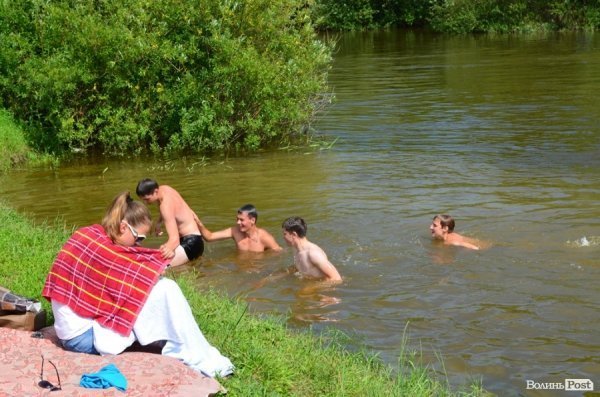 Місто, річка, сонце: у Луцьку стартував купальний сезон. ФОТО