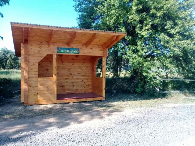 У двох селах на Волині встановили нові автозупинки