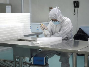 Розповіли про стан українця, який заразився коронавірусом 