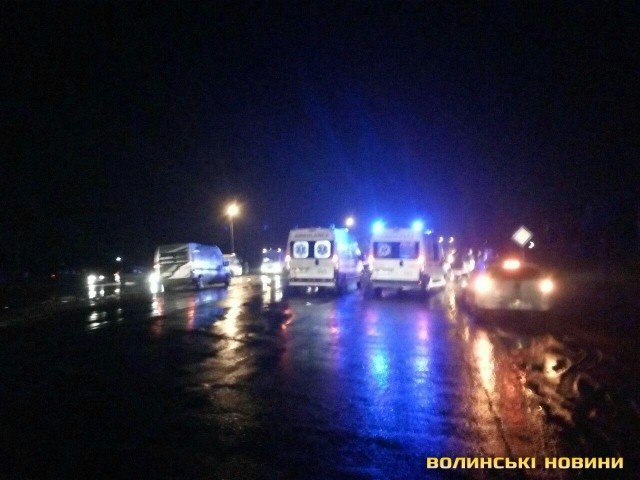 В страшній аварії під Луцьком загинув таксист та його пасажирка. ДЕТАЛІ АВАРІЇ