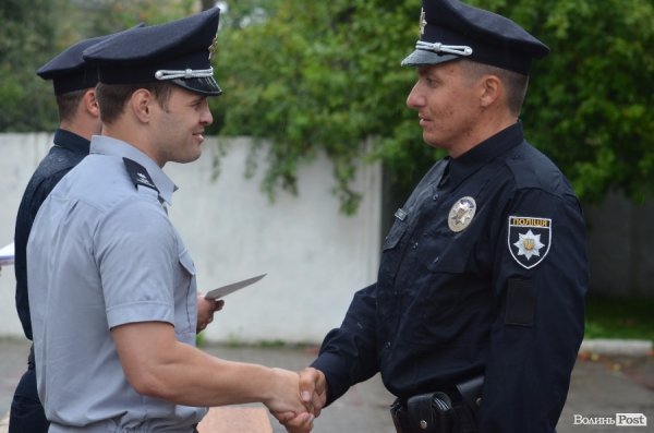 У Луцьку поліцейські отримали нові погони і звання. ФОТО