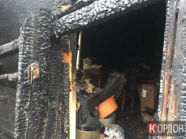 На Волині майже одночасно горіло дві будівлі. ФОТО