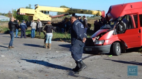У жахливій ДТП біля Володимира-Волинського постраждали восьмеро осіб. ФОТО