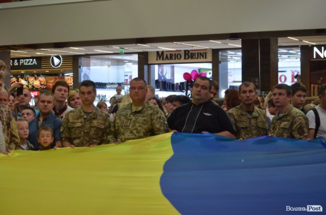 Діти наших Героїв: у «ПортСity» розважали дітей волинських атовців