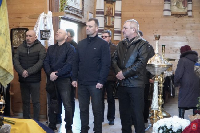 У Володимирі попрощалися із загиблим на Донеччині воїном. ФОТО