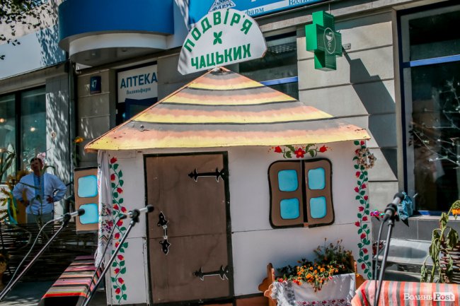 Народні розваги і море людей: в центрі Луцька «гуляє» етнофестиваль. ФОТО 