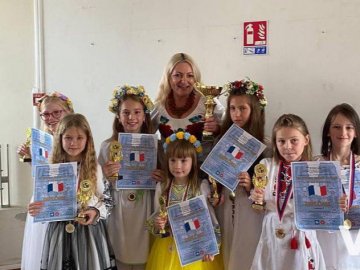 Луцька вокальна студія перемогла у міжнародному конкурсі в Парижі