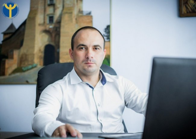 Волинянам розповіли, як найняти муніципальну няню