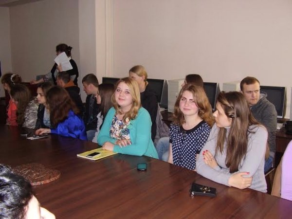 У Луцьку відбувся ІІ-й конкурс студентської творчості «Будем жить, людей любить». ФОТО