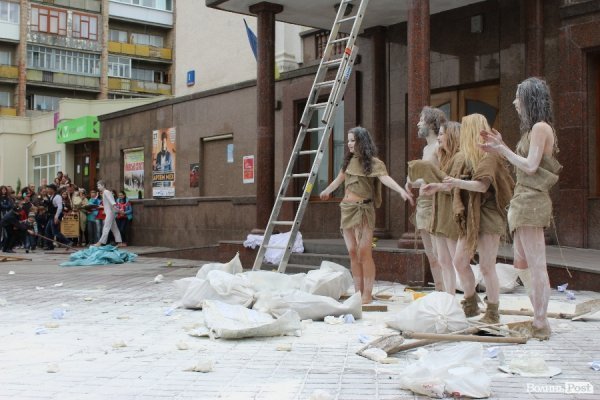 Експериментальний білоруський театр епатував луцьку публіку. ФОТО. ВІДЕО