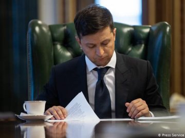 Зеленський підписав указ про соцзахист ветеранів та сімей загиблих на Донбасі: йдеться про поліпшення житлових умов