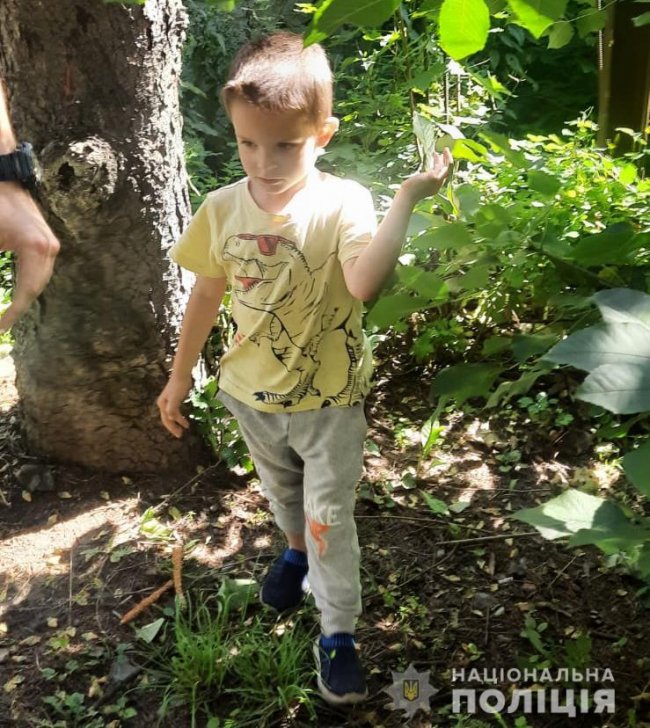 У Луцьку знайшли хлопчика: просять допомогти встановити особу. ФОТО