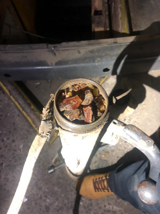 Чоловік хотів вивезти через «Ягодин» більше дев'яти кілограмів бурштину