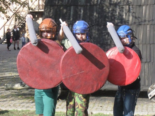 У Луцьку відбувся вишкіл історичного фехтування. ФОТО