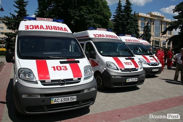 Луцьким медикам передали 5 нових карет швидкої. ФОТО