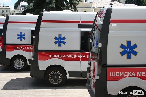 Луцьким медикам передали 5 нових карет швидкої. ФОТО
