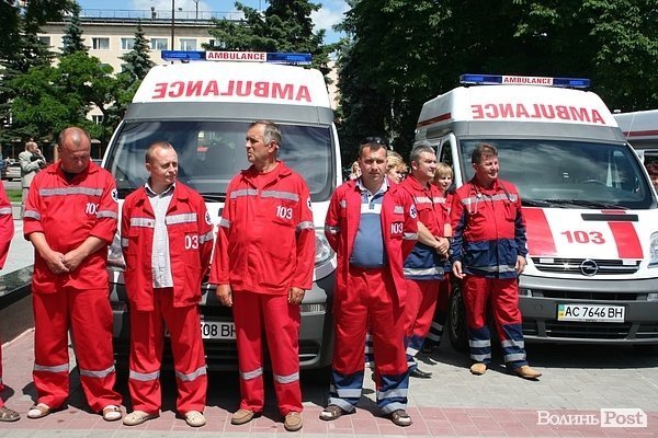 Луцьким медикам передали 5 нових карет швидкої. ФОТО