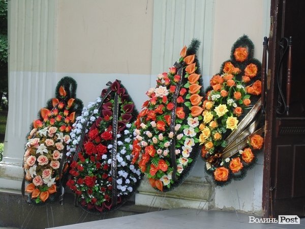 У Луцьку розпочалося прощання з бійцем «Айдару». ФОТО