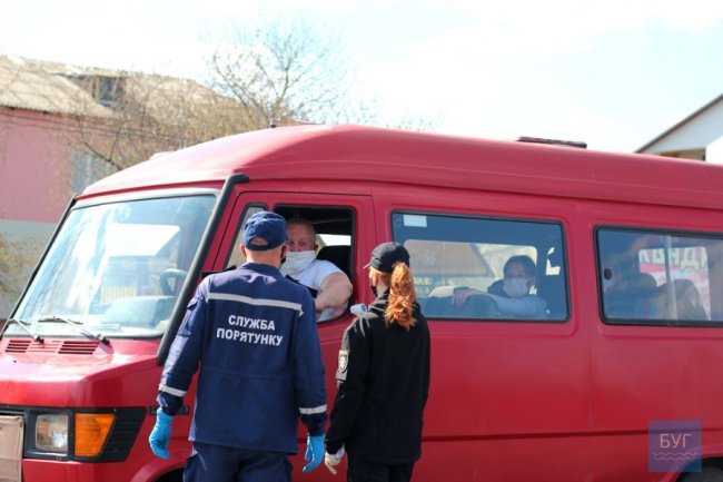 Як працюють контрольно-пропускні пункти на в’їздах до Нововолинська. ФОТО. ВІДЕО