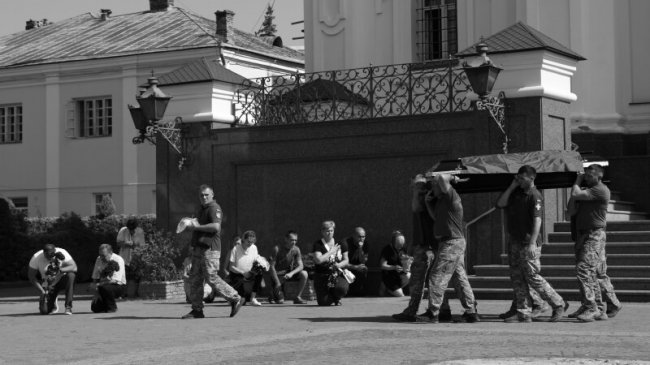 У Луцьку попрощалися із загиблим на Донеччині Героєм Віталієм Ващуком