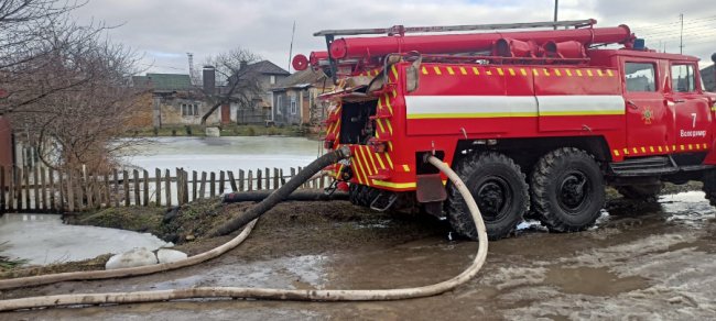 Сьогодні рятувальники вже двічі виїжджали відкачувати воду з обійсть волинян