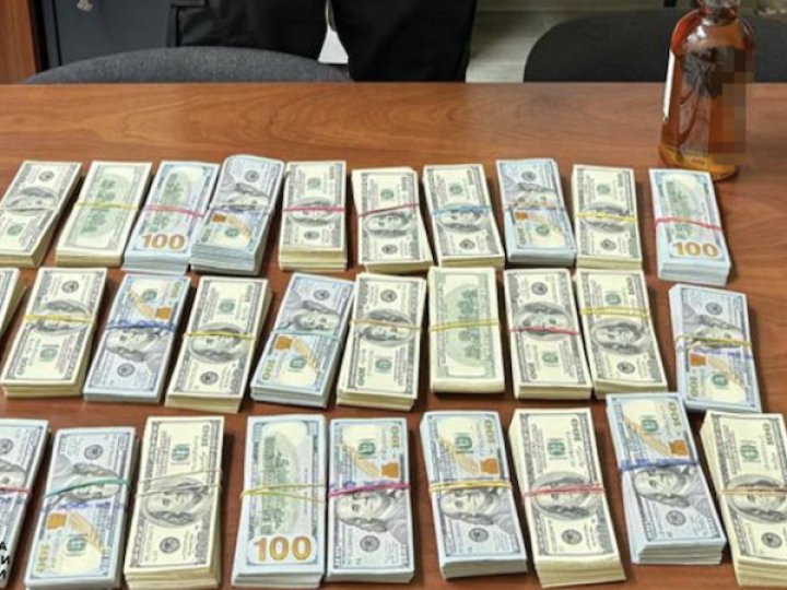 Командувача логістики Повітряних сил та главу СБУ Житомирщини затримали за підозрою в корупції