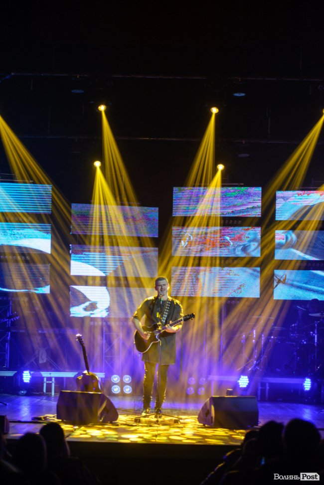 У Луцьку з новим альбомом виступив Арсен Мірзоян. ФОТО