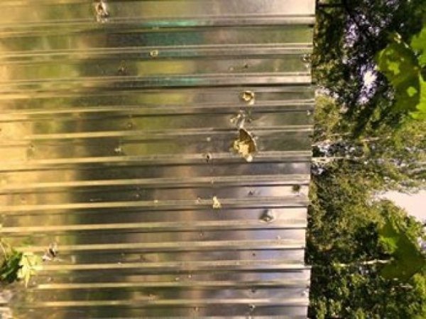 У Донецьку в лікарню потрапив снаряд, є загиблий. ФОТО. ВІДЕО