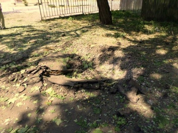У Донецьку в лікарню потрапив снаряд, є загиблий. ФОТО. ВІДЕО