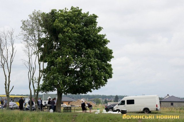 Як у Луцьку на Івана Купала освячували воду у Стиру. ФОТО